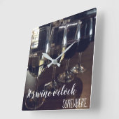 Wine O'Clock ergens anders Vierkante Klok (Hoek)