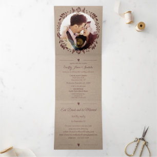 Winery Deep Burgundy Red Floral Wreath Wedding Drieluik Uitnodiging