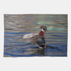 Wing Flapping Wood Duck Theedoek