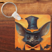 Winged Bat in Tall Witch Hat Sleutelhanger (Voorkant)