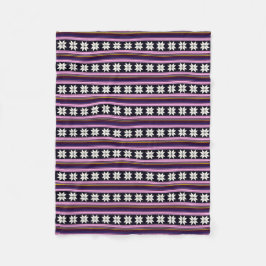 Winter Berry Nordic Knits Cross Stithic Fleece Deken