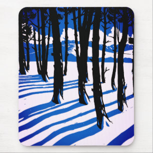 Winter Bos Schaduwen – Blauwe Minimale Natuur Muismat