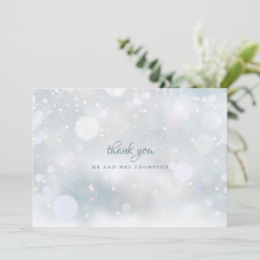 Winter Bruiloft Sneeuwvlokken Elegant Modern Bedankkaart (Staand voorkant)
