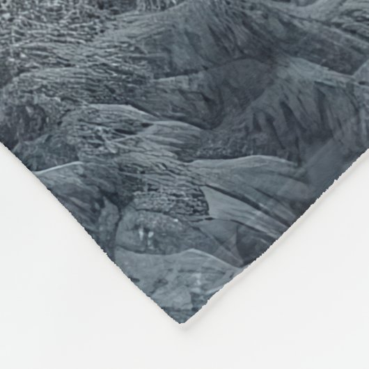 Winter Cabin Scene met Sneeuw & Pine Trees Fleece Deken (Hoek)