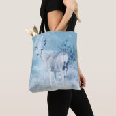 Winter Deer en Pine Trees Tote Bag (Dichtbij)
