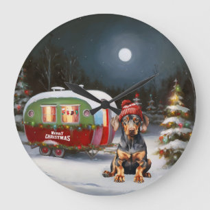 Winter Doberman Caravan Kerstavontuur Grote Klok
