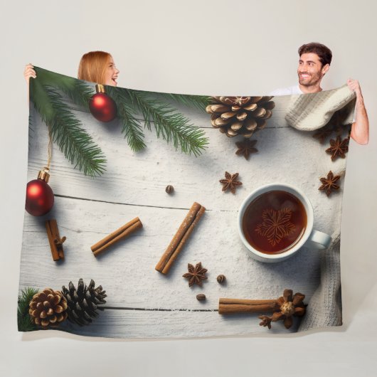 Winter flat-lay samenstelling, een dampende beker fleece deken (In situ)