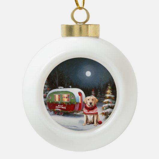 Winter Labrador Caravan Kerstavontuur Keramische Bal Ornament (Voorkant)