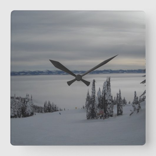 Winter Mountain Scene Vierkante Klok (Voorkant)