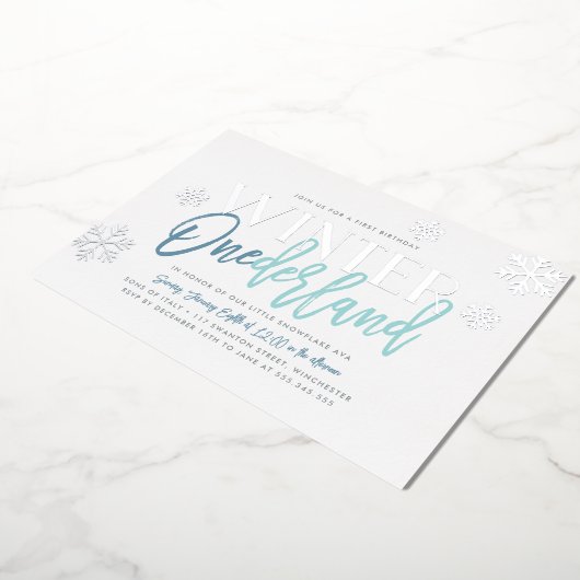 Winter ONEderland 1st Birthday Blue Silver Folie Uitnodiging (Gedraaid)