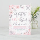 Winter ONEderland Girl 1st Birthday Invitation (Debout devant)