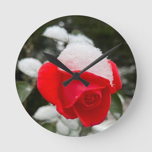 Winter Rose Wall Clock Ronde Klok (Voorkant)