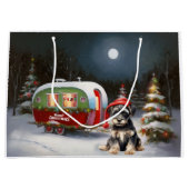 Winter Schnauzer Caravan Kerstavontuur Groot Cadeauzakje (Voorkant)
