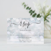 Winter Snowflakes Elegant Script Wedding RSVP Kaartje (Staand voorkant)