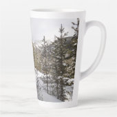 Winter Snowy Mountain Scene in Montana Latte Mok (Rechts)