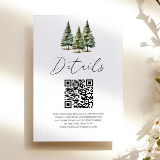 Winter Snowy Pine Trees QR Code Trouwdetails Informatiekaartje