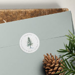 Winter Splendor Christmas Tree Retour Adresse<br><div class="desc">Conçu pour répondre aux invitations de fêtes et à la papeterie de Winter Splendor,  cet élégant design d'adresse de retour de Noël comprend un pin vert doux sur un lit de neige,  parsemé d'étoiles dorées. Personnalisez avec votre adresse de retour en lettres grises élégantes.</div>