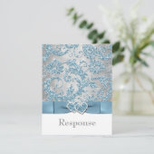 Winter Wonderland Coeurs joints carte RSVP (Debout devant)