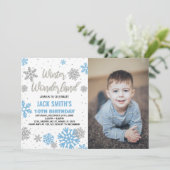 Winter Wonderland Invitations Anniversaire Photo b (Debout devant)