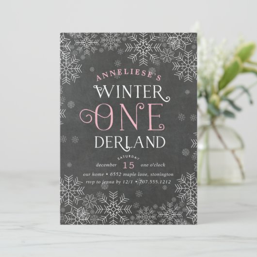 Winter Wonderland Krijtbord Eerste Verjaardagsuitn Kaart (Staand voorkant)