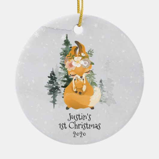 Winter Woodland Fox Mama Baby 1e Kerstmis Keramisch Ornament (Voorkant)