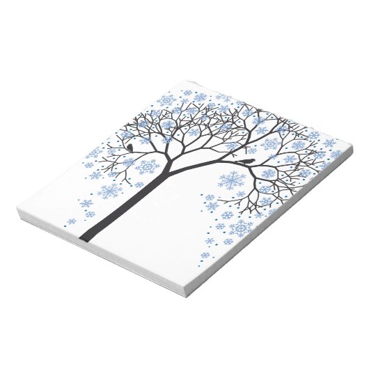 Winterboom met sneeuwvlokken en vogels notitieblok (Gedraaid)