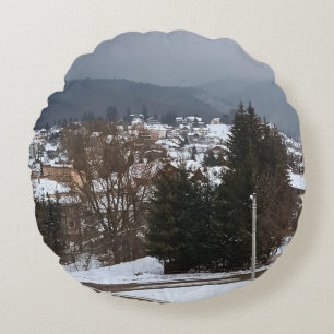 Winterdorp Panorama - Platteland Landschap Roemeni Rond Kussen