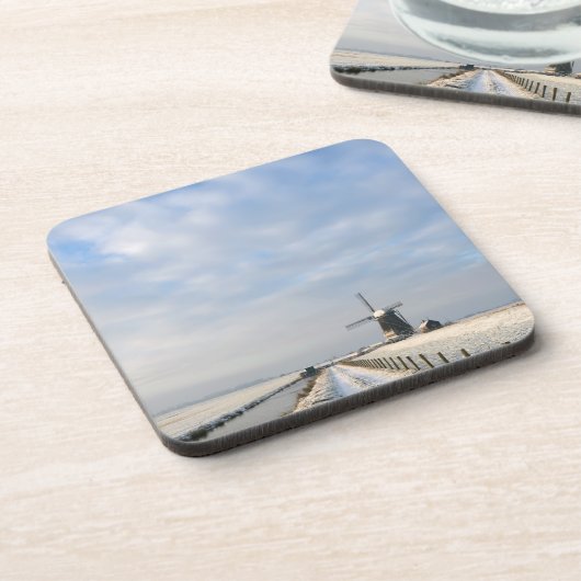 Winterlandschap met sneeuw en windmolen in Nederla Bier Onderzetter (Linkerzijde)