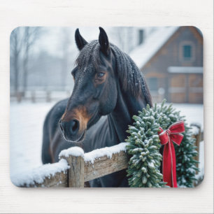 Winterpaard met kerstkrans muismat