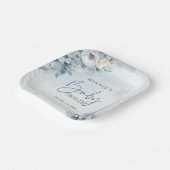 Wintersneeuw Baby Het is koud buiten Baby shower Papieren Bordje (Gebogen)