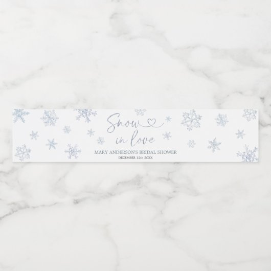 Wintersneeuw in Love Snowflake Bruidsmeisjesfeest Waterfles Etiket (Enkel label)