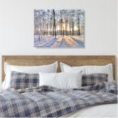 Winterzon in besneeuwd bos canvas afdruk (Insitu (Slaapkamer))