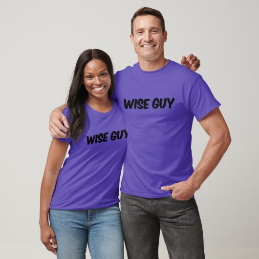 Wise Guy Center Text Basic Donker T-shirt (Unisex)
