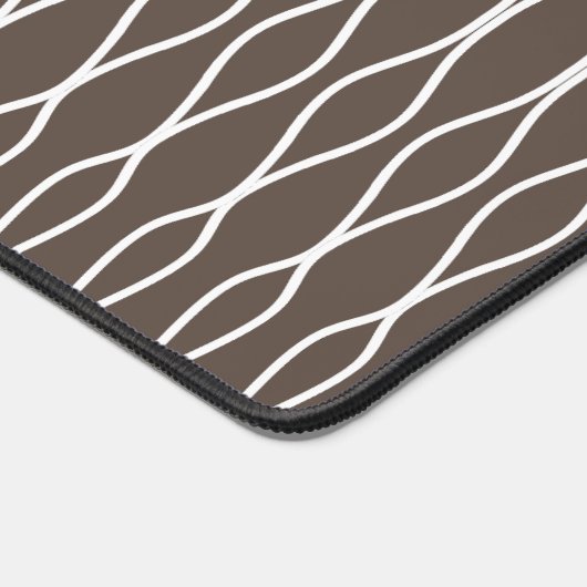 Wit Abstract golvend geometrisch patroon op bruin Bureaumat (Hoek)