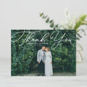 Wit Elegant Handgeschreven Script Fotobruiloft Bedankkaart (Staand voorkant)