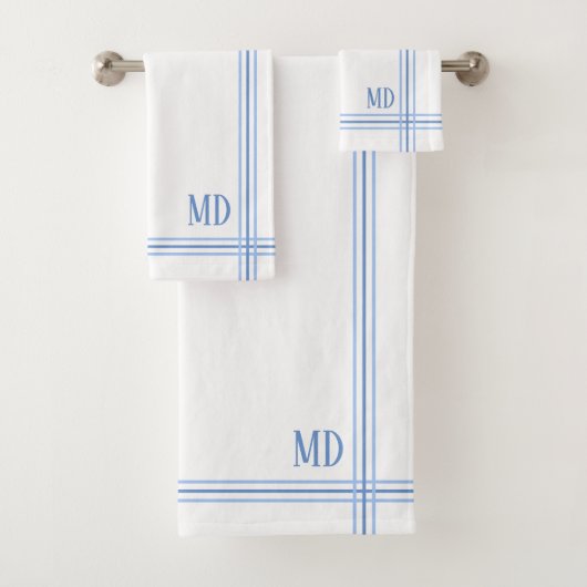 Wit en Blauw Gestreepte Aangepaste Initialen Bad Handdoek (Insitu)