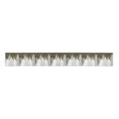 Wit en grijs met sneeuw bedekte pijnbomen Chalkboa Grosgrain Lint (Voorkant)