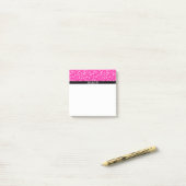 Wit en heet roze glitterpatroon post-it® notes (Op bureau)