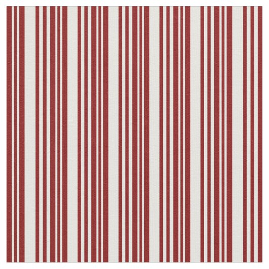 Wit en kastanjebruin gekleurd patroon van strepen stof (Close Up)