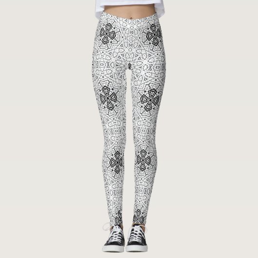 Wit en zwart opengewerkte geometrische patroon Els Leggings (Voorkant)