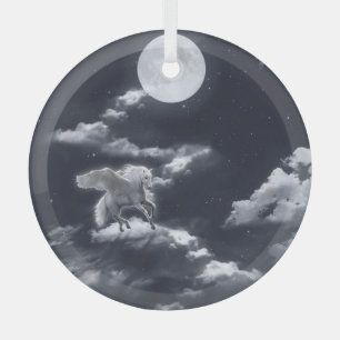 Wit gevleugeld paard: maanverlichte hemel. glas ornament
