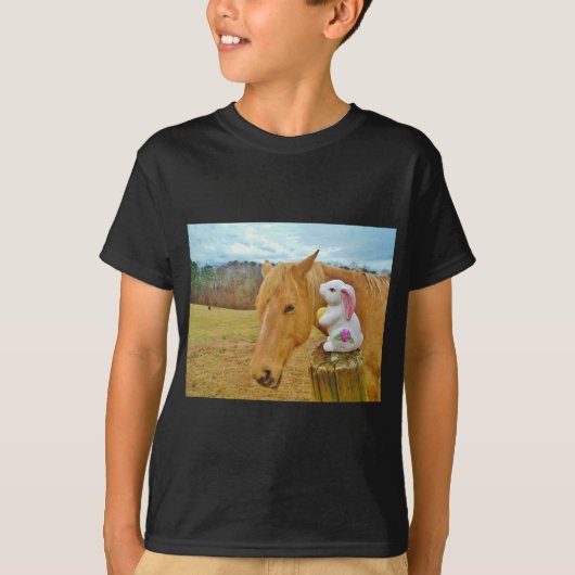 Wit konijn en blond geel paard t-shirt (Voorkant)