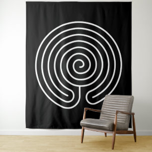 Wit labyrint op zwart wandkleed