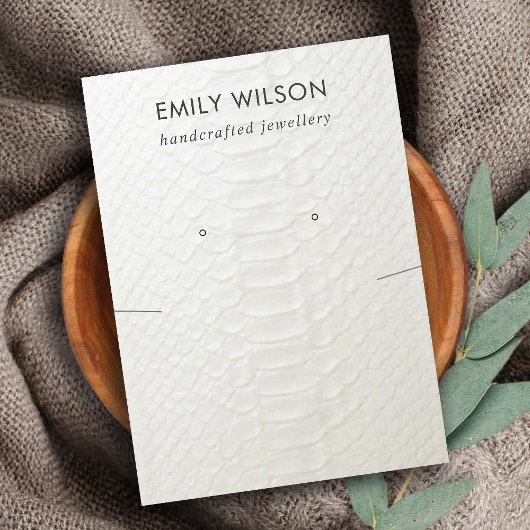 WIT LEATHER TEXTURE KETTING EARRING DISPLAY VISITEKAARTJE