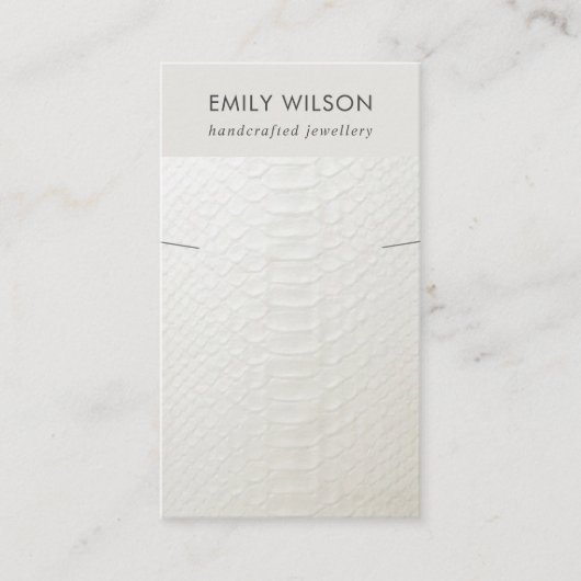 WIT-LEDER TEXTURE KETTING BRACELET WEERGEVEN VISITEKAARTJE (Voorkant)