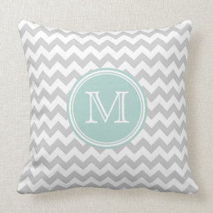 Wit & Lichtgrijs zigzag Chevron Patroon Monogram Kussen