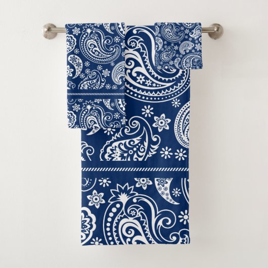 Wit & Navy Blauw Elegant  Paisley Patroon Bad Handdoek (Insitu)
