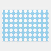 Wit op Baby Blauw Verschillende Maten Hor. Polka D Inpakpapier Vel (Voorkant)