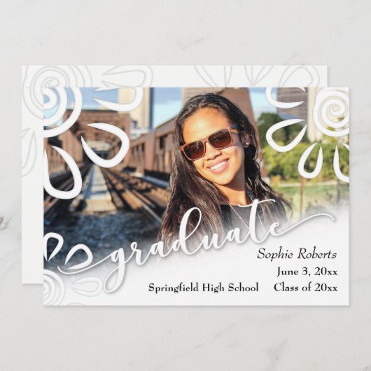 Wit op Witte Bloemen-/Picknick- Afstudeeruitnodigi Aankondiging (Voorkant / Achterkant)