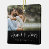 Wit Script Getrouwd & Vrolijk Zwart Foto Ornament (Links)